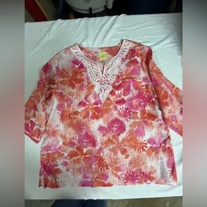 ALFRED DUNNER PINK AND ORANGE TIE DYE V NECK WITH LACE TRIM ON NECKLINE SIZE XL